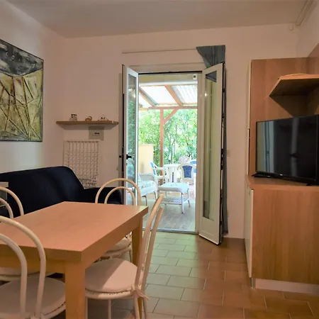 Apartament Susy, Vicino Di